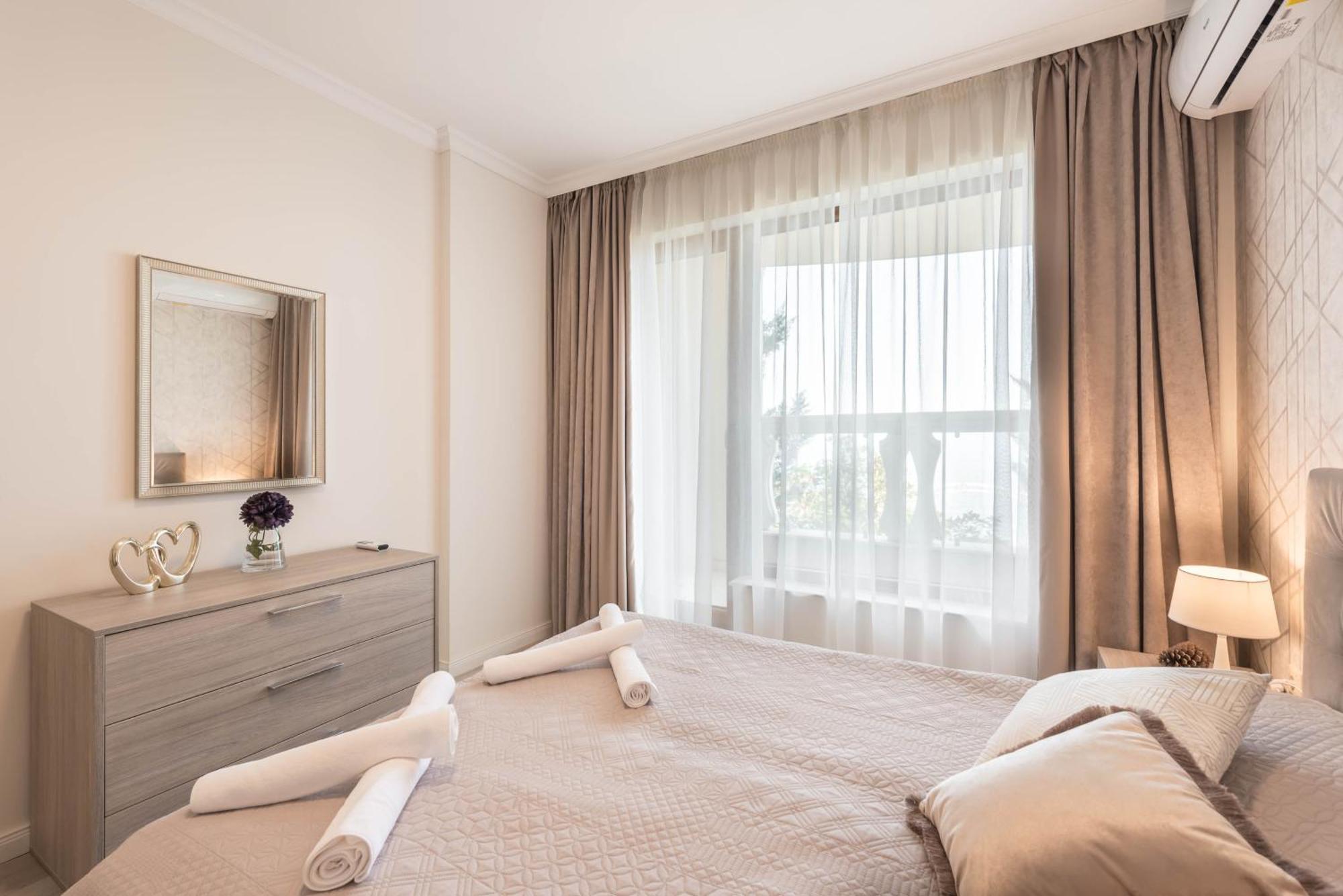 Luxurious And Panoramic At The In La Complex * Golden Sands